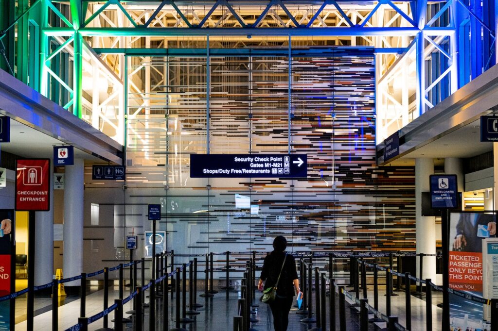 airport security line